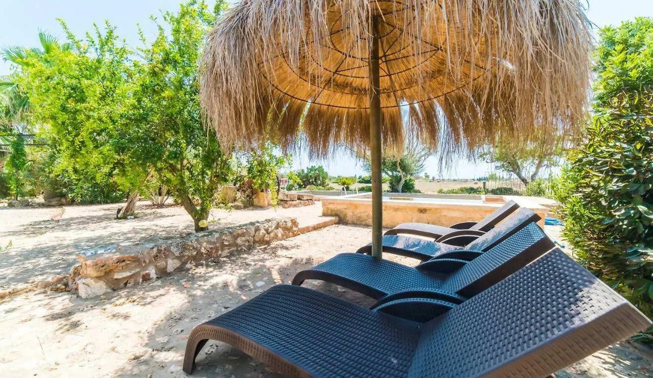 Villa G Rentals Can Cuquet Campos  Espanha